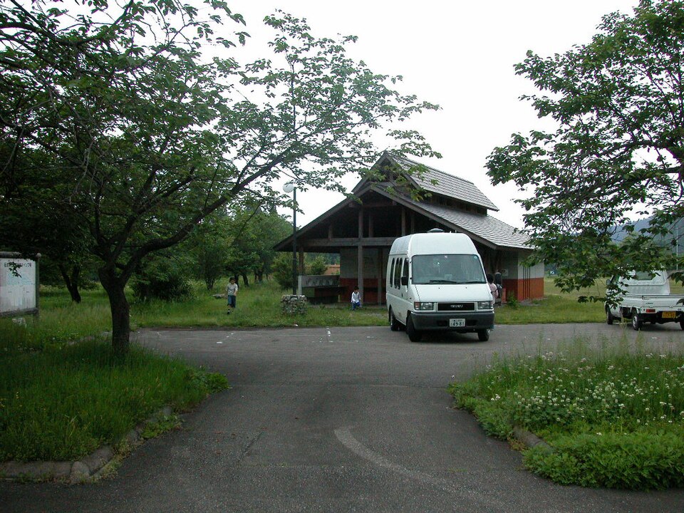 ログハウスヤハギのサイト風景
