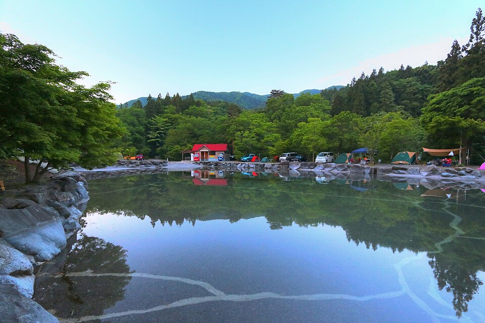 本谷公園キャンプ場のサイト風景